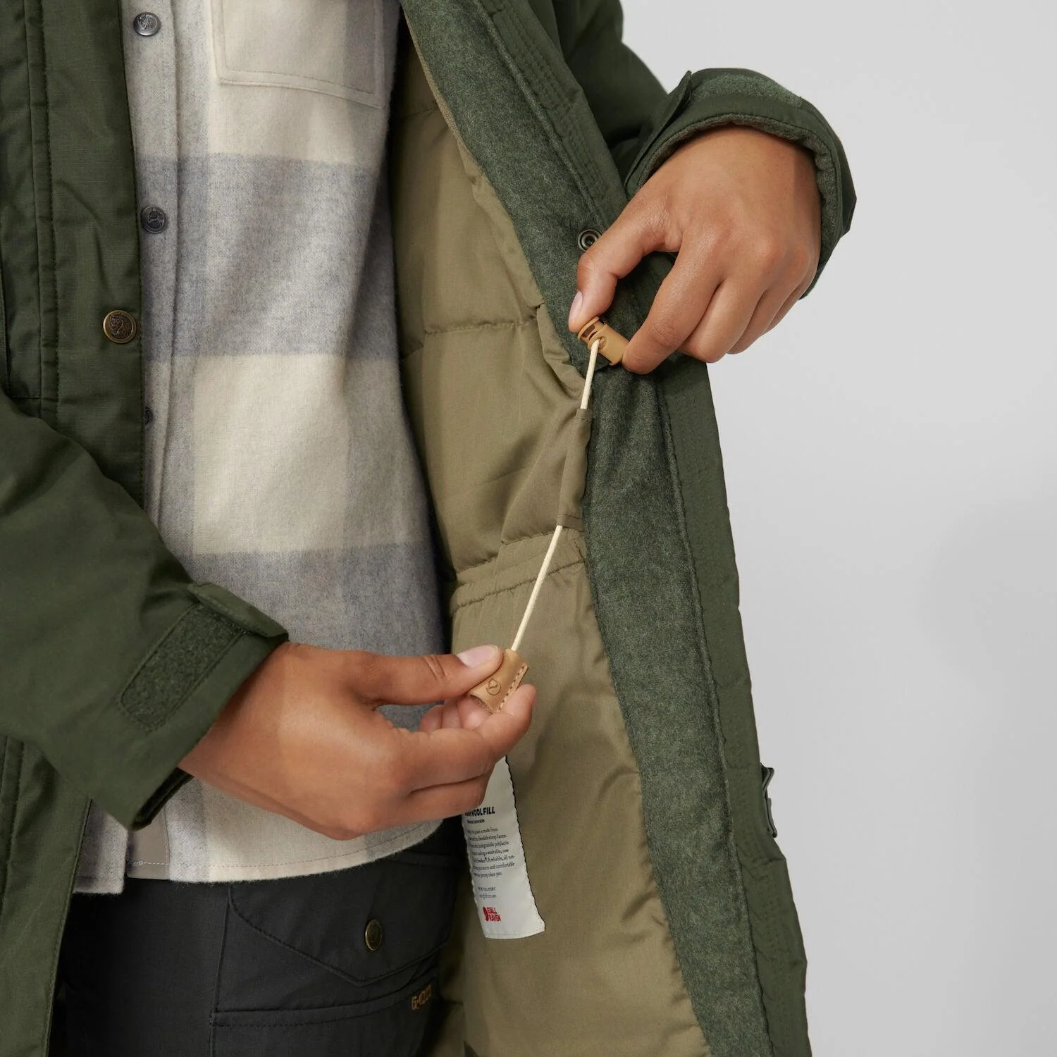 Singi Wool Padded Parka W - Image 11