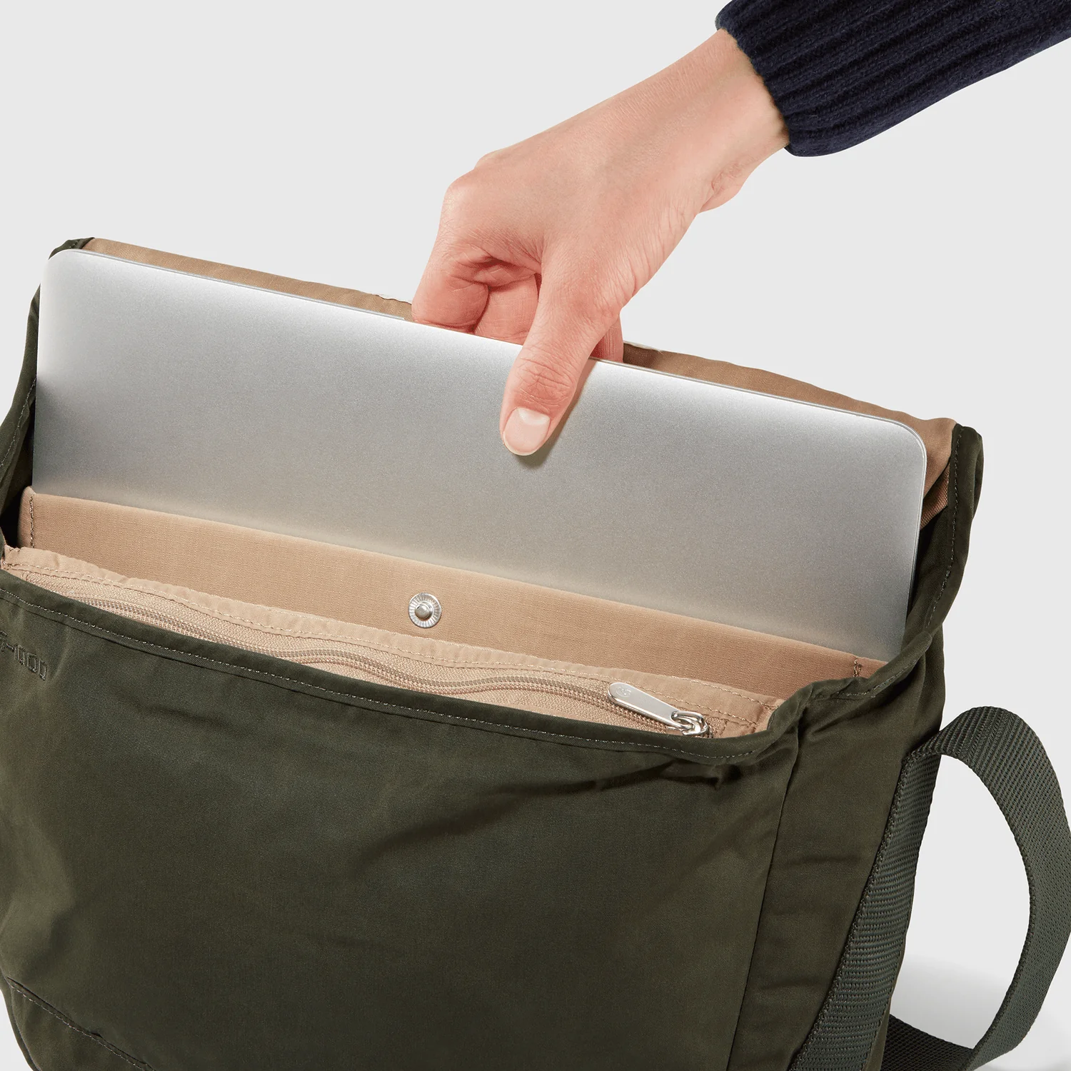 Greenland Shoulder Bag Small - Image 4