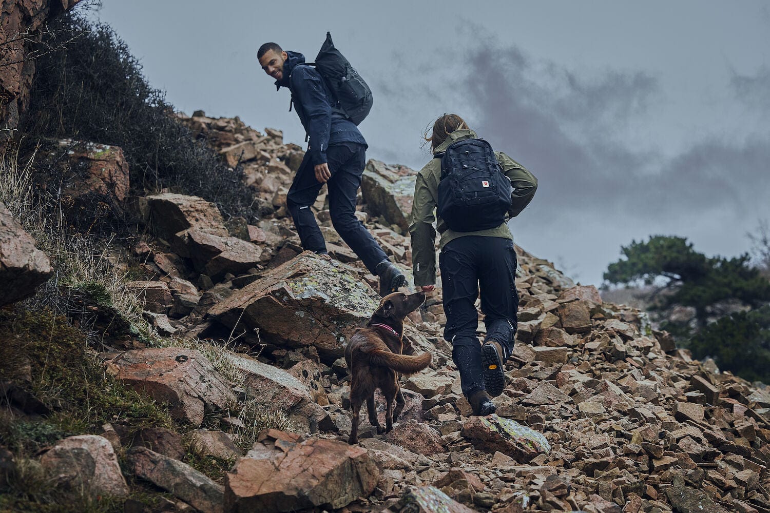 High Coast Hydratic Trail Jacket W - Image 11